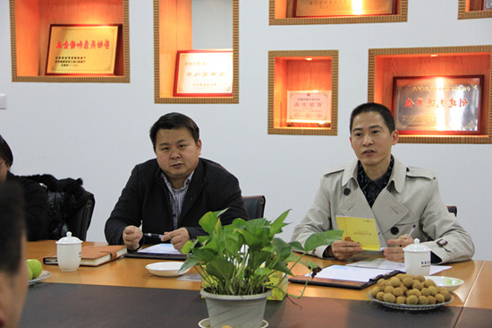 宁波海关缉私局北仑分局方宏政委一行莅临杏彩体育平台
指导工作